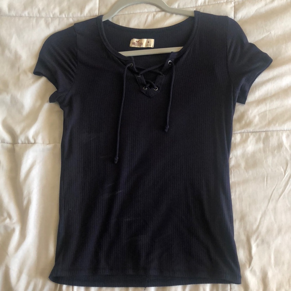 Hollister top